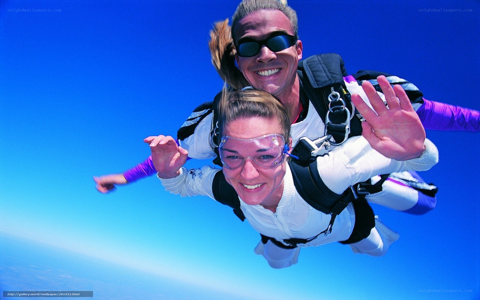 Skydiving tandem jump