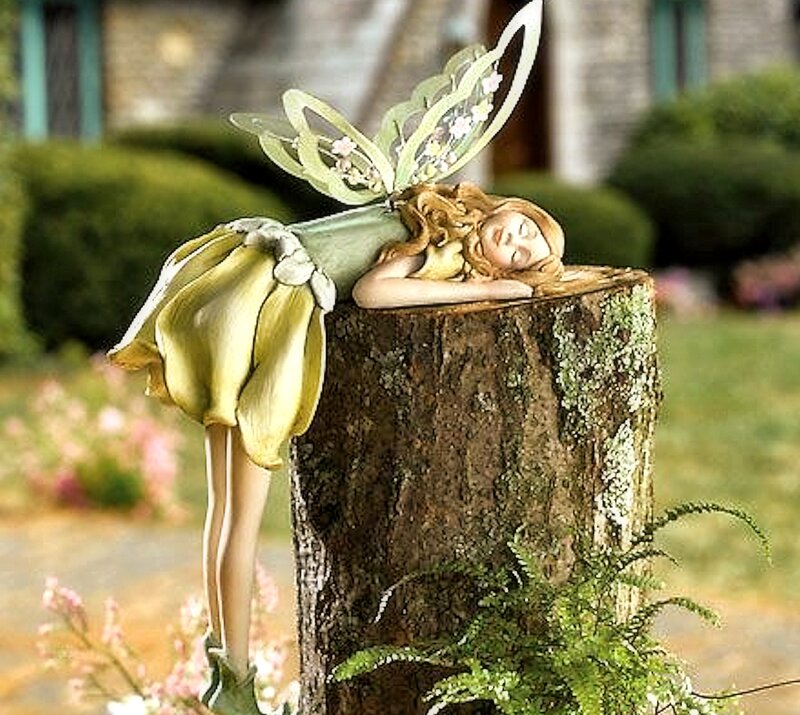 Sleeping Fairy Figurine — Green