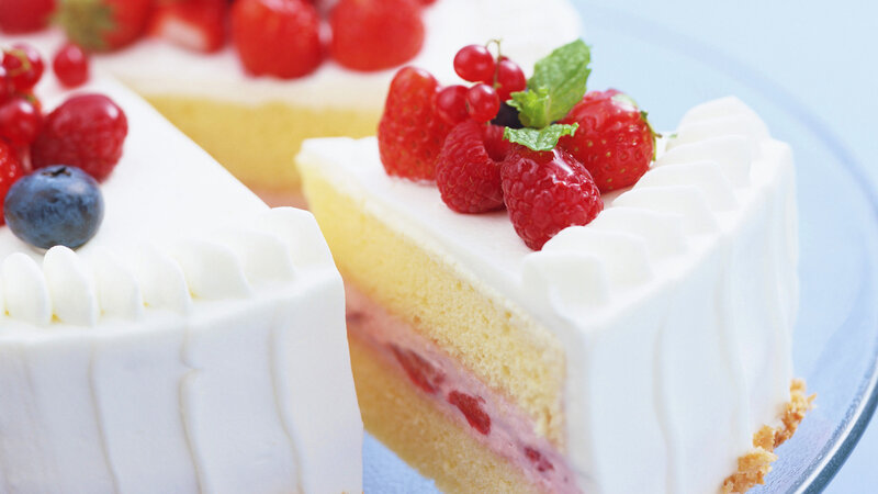 Slice of Berry Cake — White