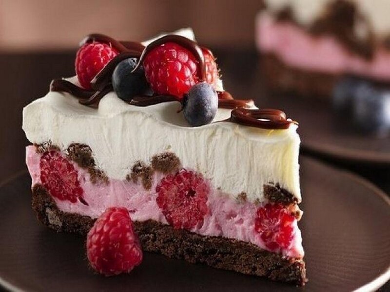 slice of berry cheesecake