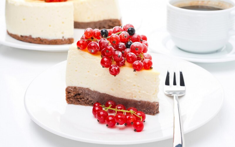 Slice of Cheesecake with Berries — White