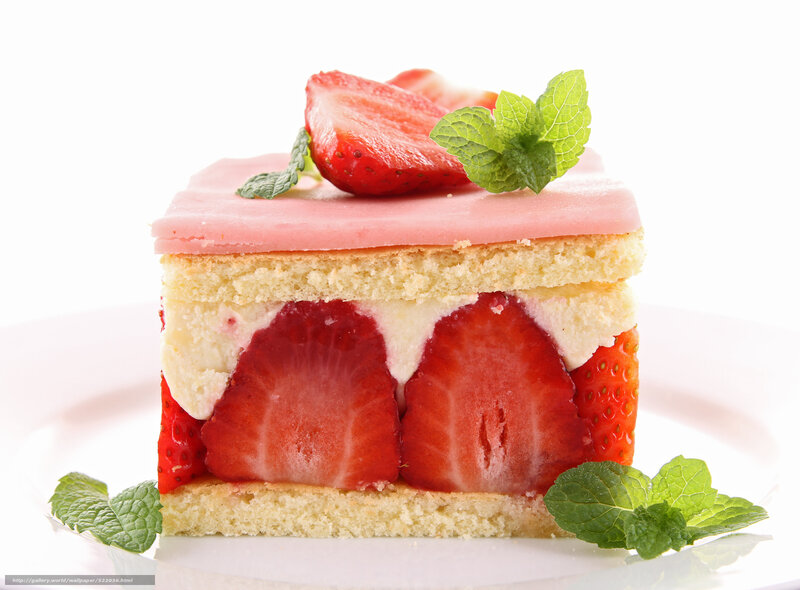 Slice of Strawberry Cake — Red, Fresh