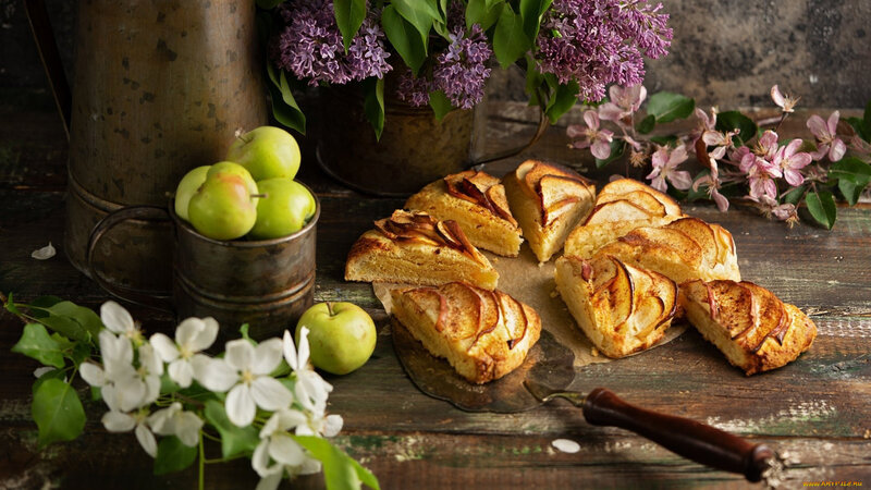 Sliced Apple Cake