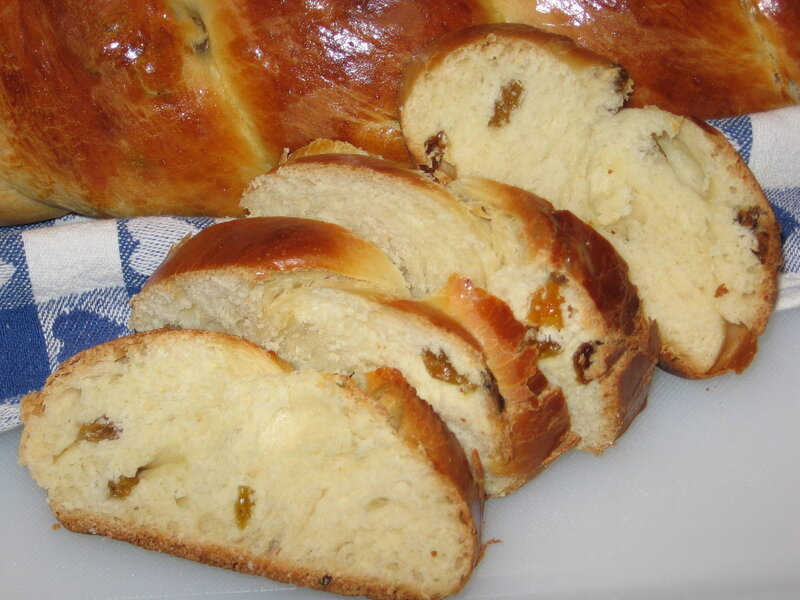Sliced braided bread with raisins