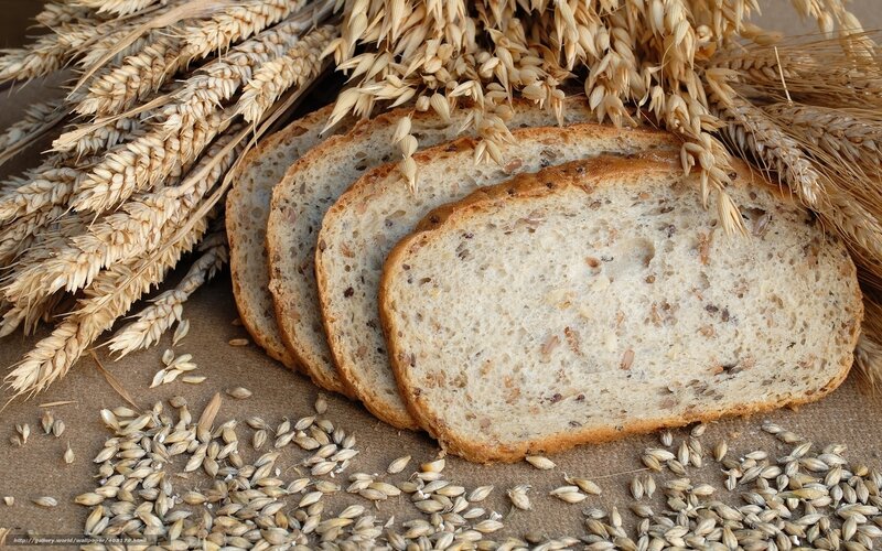 Sliced Bread with Wheat — Brown, Natural
