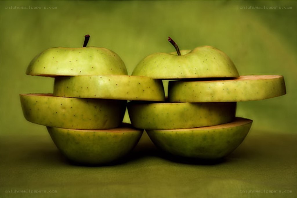 sliced green apples stacked