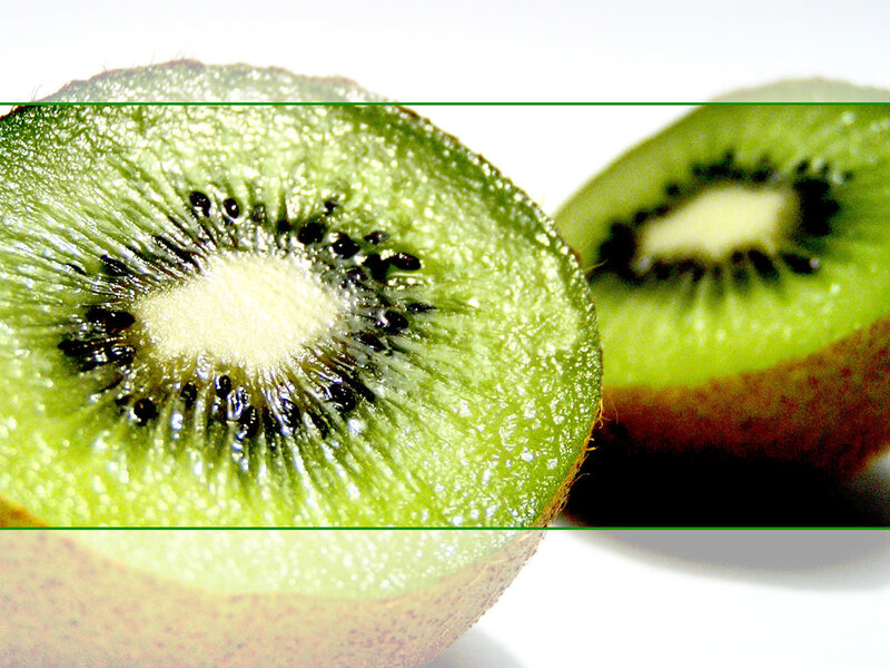 sliced kiwi fruit