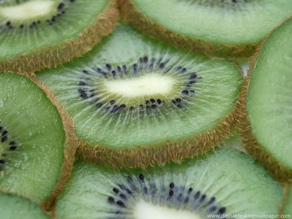 sliced kiwi fruit close-up