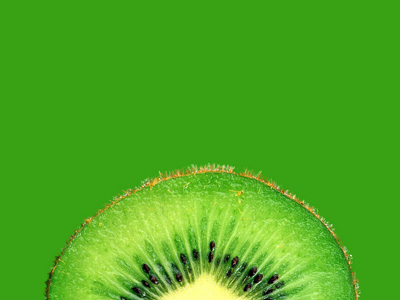 Sliced Kiwi Fruit — Green, Clean, Photograph
