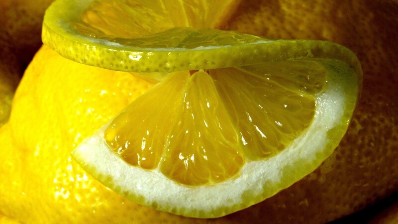Sliced Lemon Wedge — Yellow, Bright