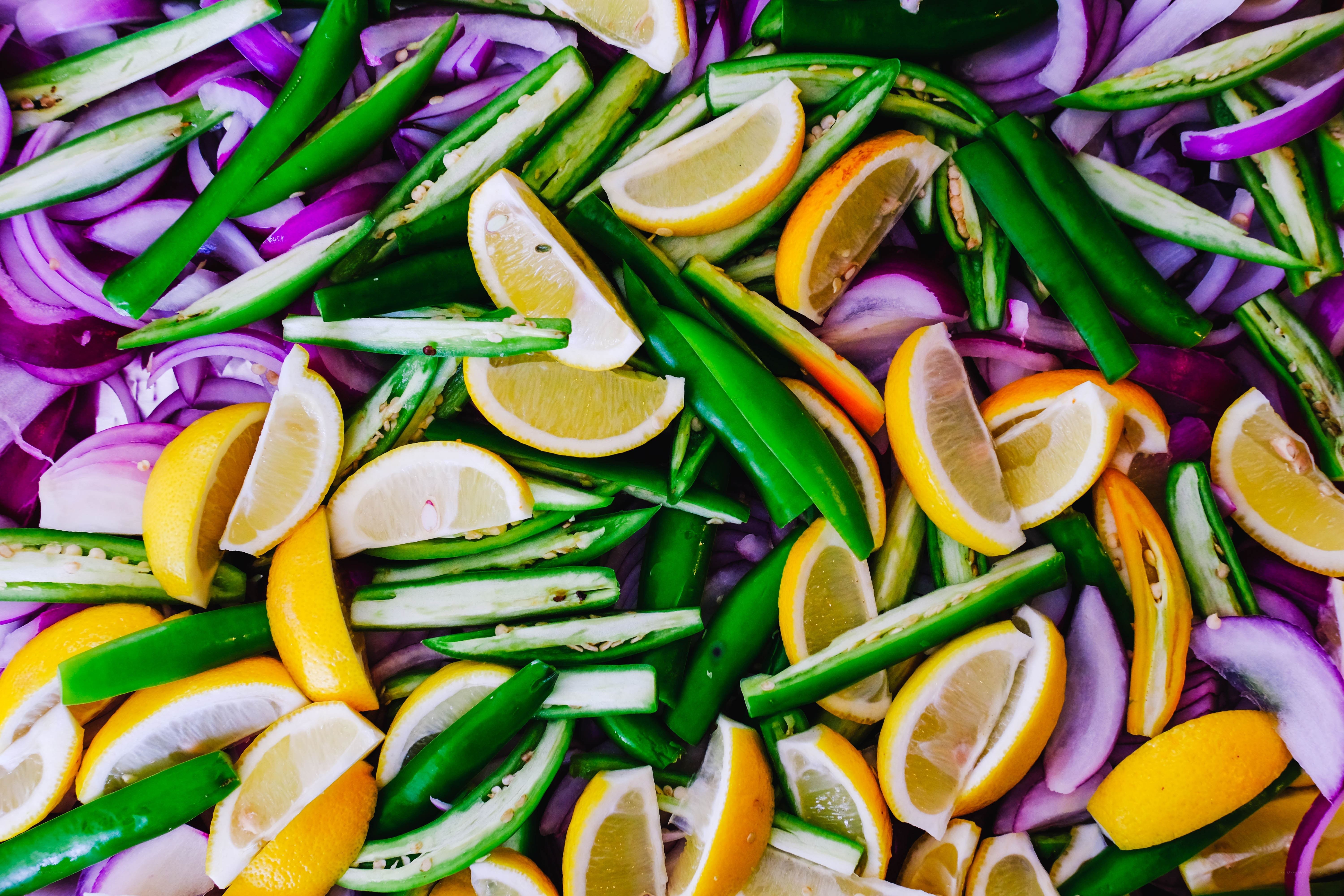 Sliced lemons and peppers