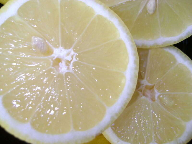 sliced lemons close-up