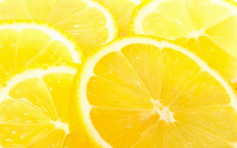 sliced lemons close-up