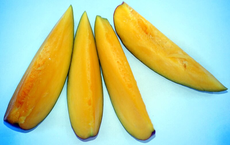 sliced mango pieces