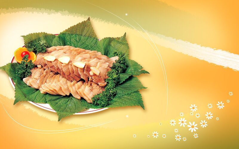 Sliced meat with garnish