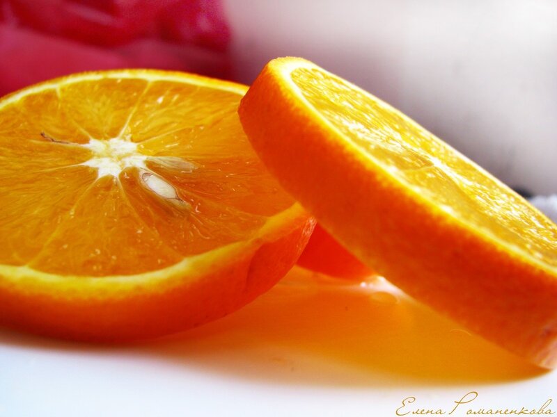 sliced orange fruit close-up