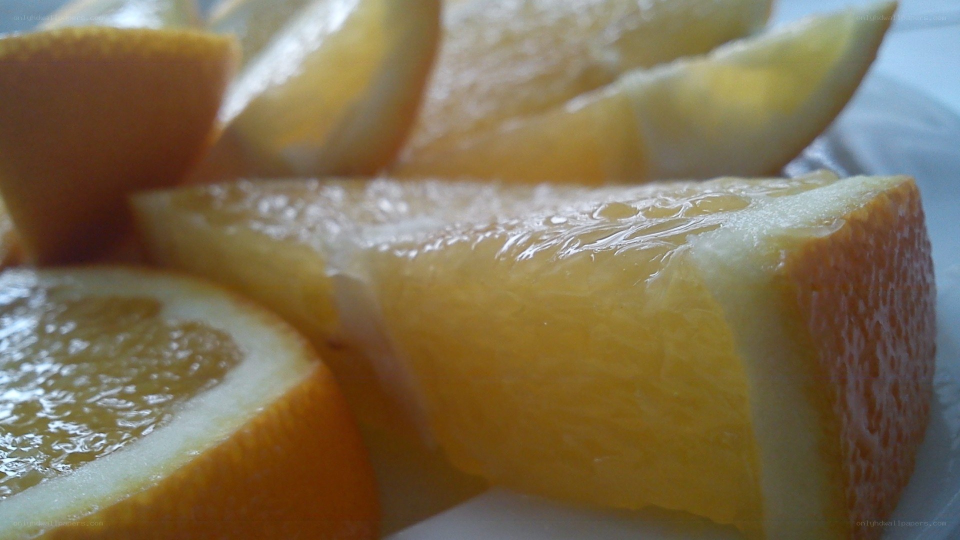 sliced oranges on a plate