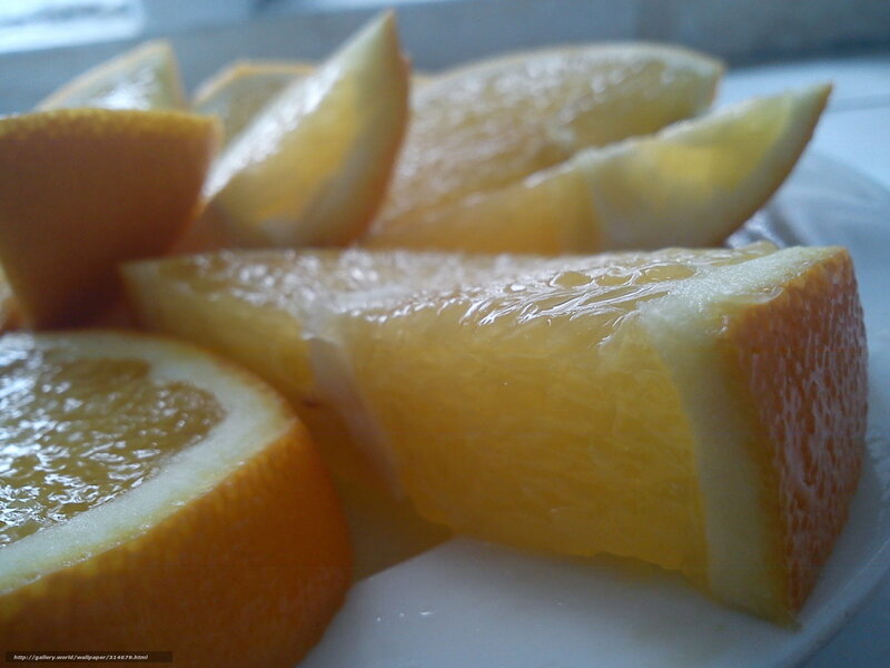 Sliced Oranges on Plate — Orange