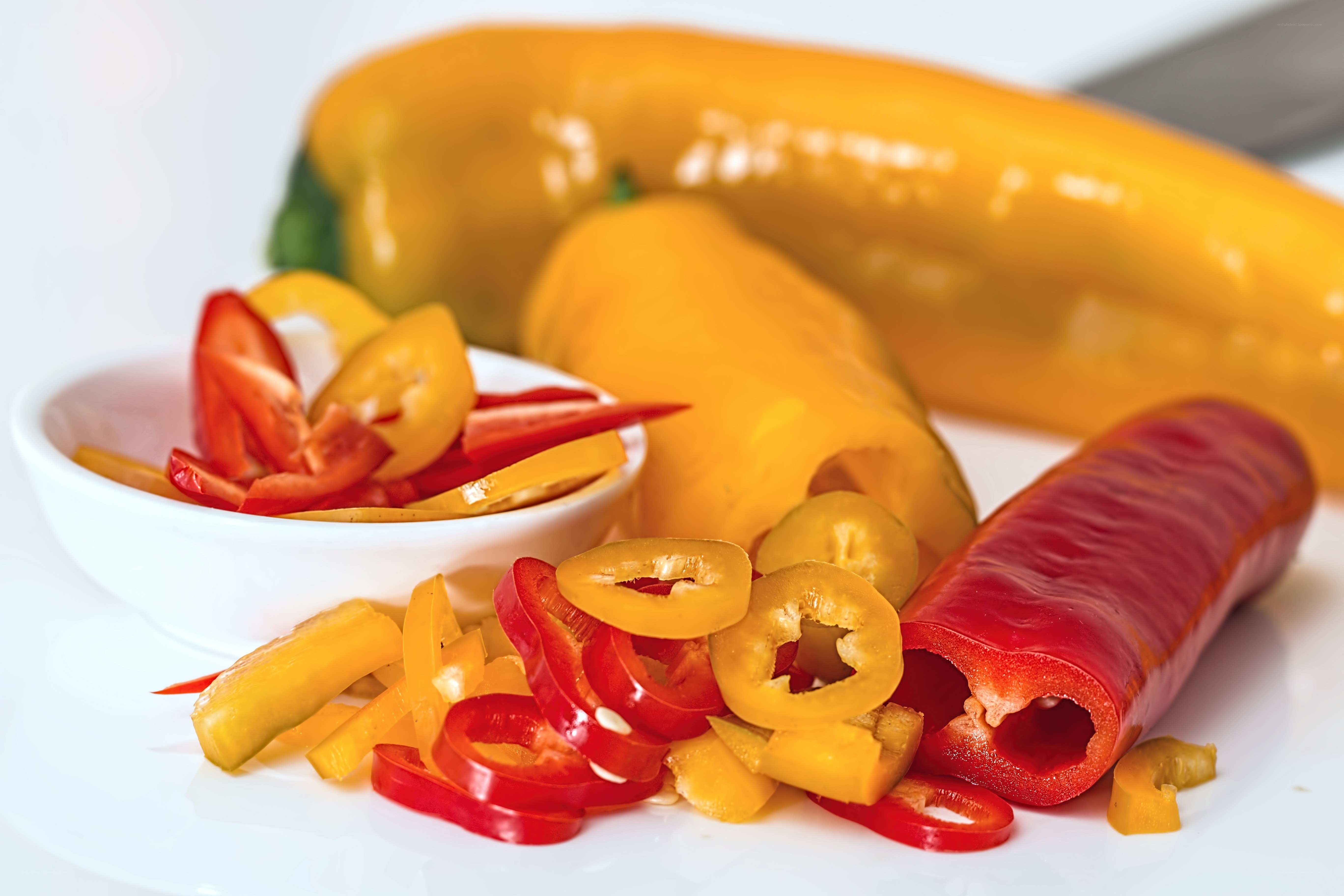 sliced peppers on a plate