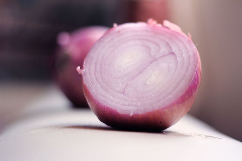 sliced red onion close-up