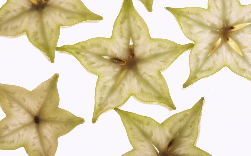 sliced star fruit pieces