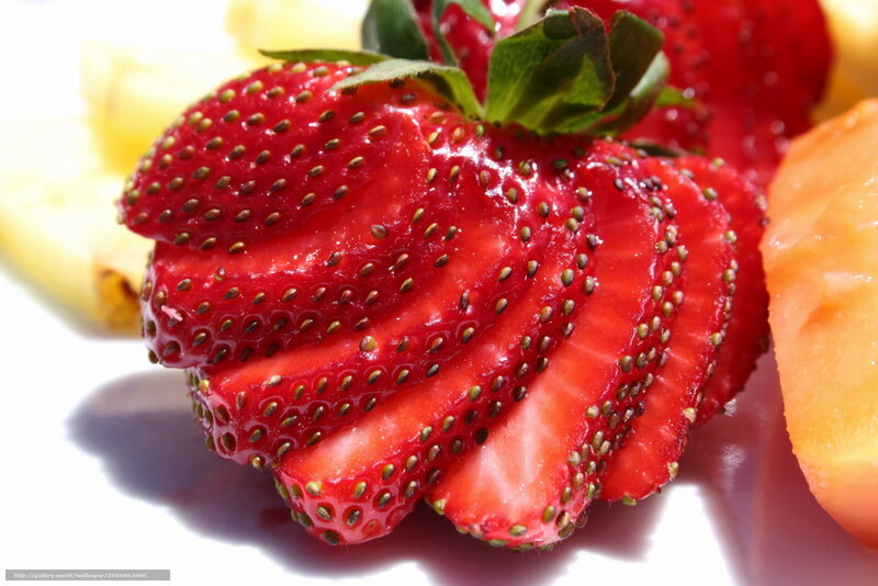 sliced strawberry fruit