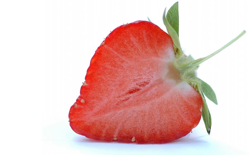 Sliced Strawberry — Red, Clean