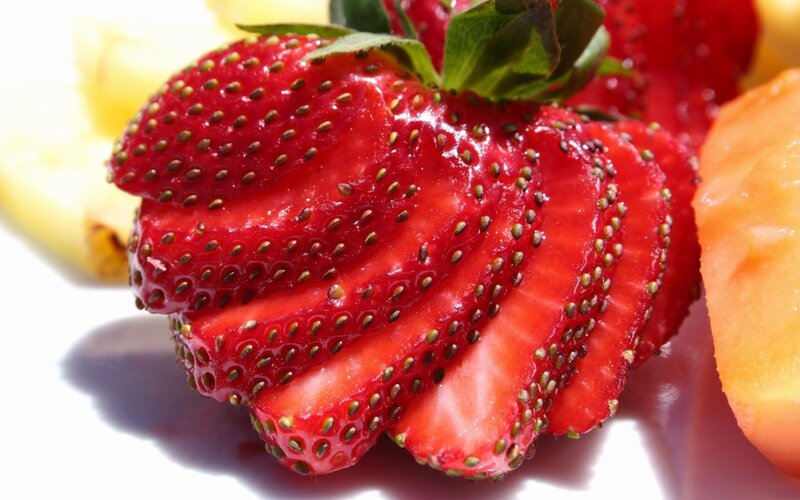 sliced strawberry with fruit