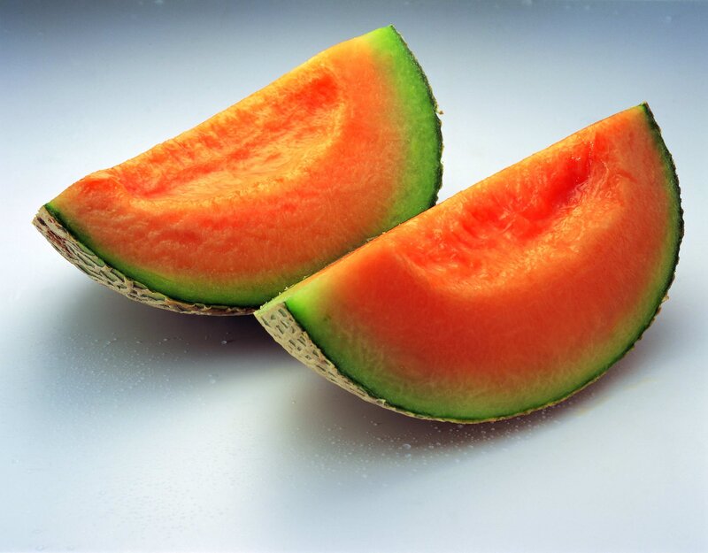 slices of cantaloupe melon