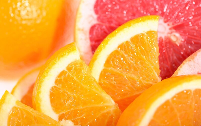 slices of citrus fruit