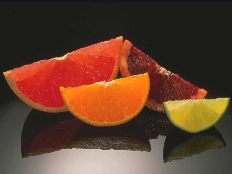 slices of citrus fruit