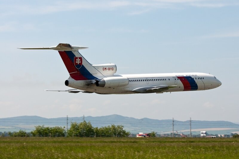Slovak government jet in flight