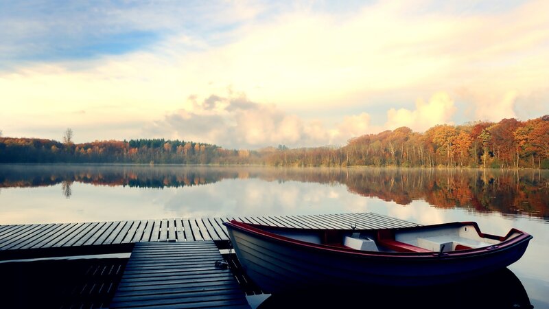 Small Boat on Lake — Blue, Serene, Autumn