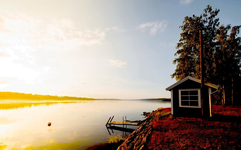 Small Cabin by Lake — Blue