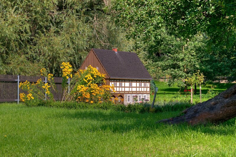Small House in Garden — Green, Serene