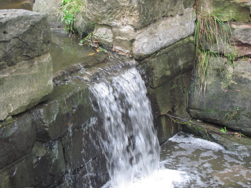 Small Waterfall on Rocks — Gray