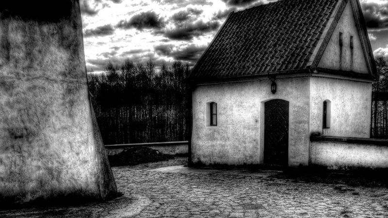 Small White Chapel — Black