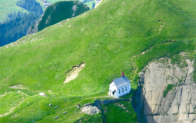 Small White Chapel