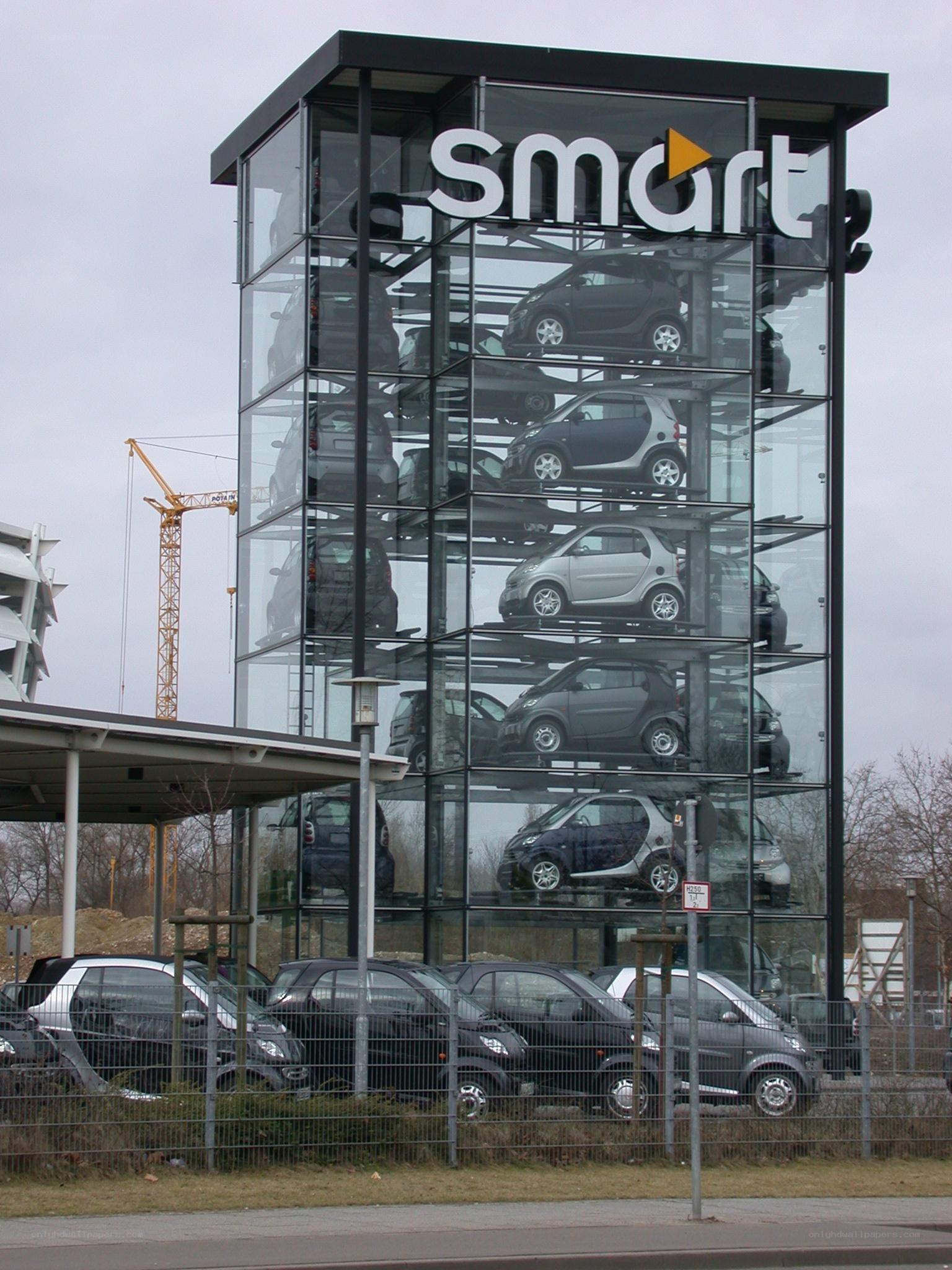 Smart car display tower