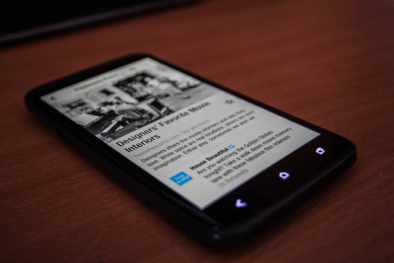 smartphone displaying article