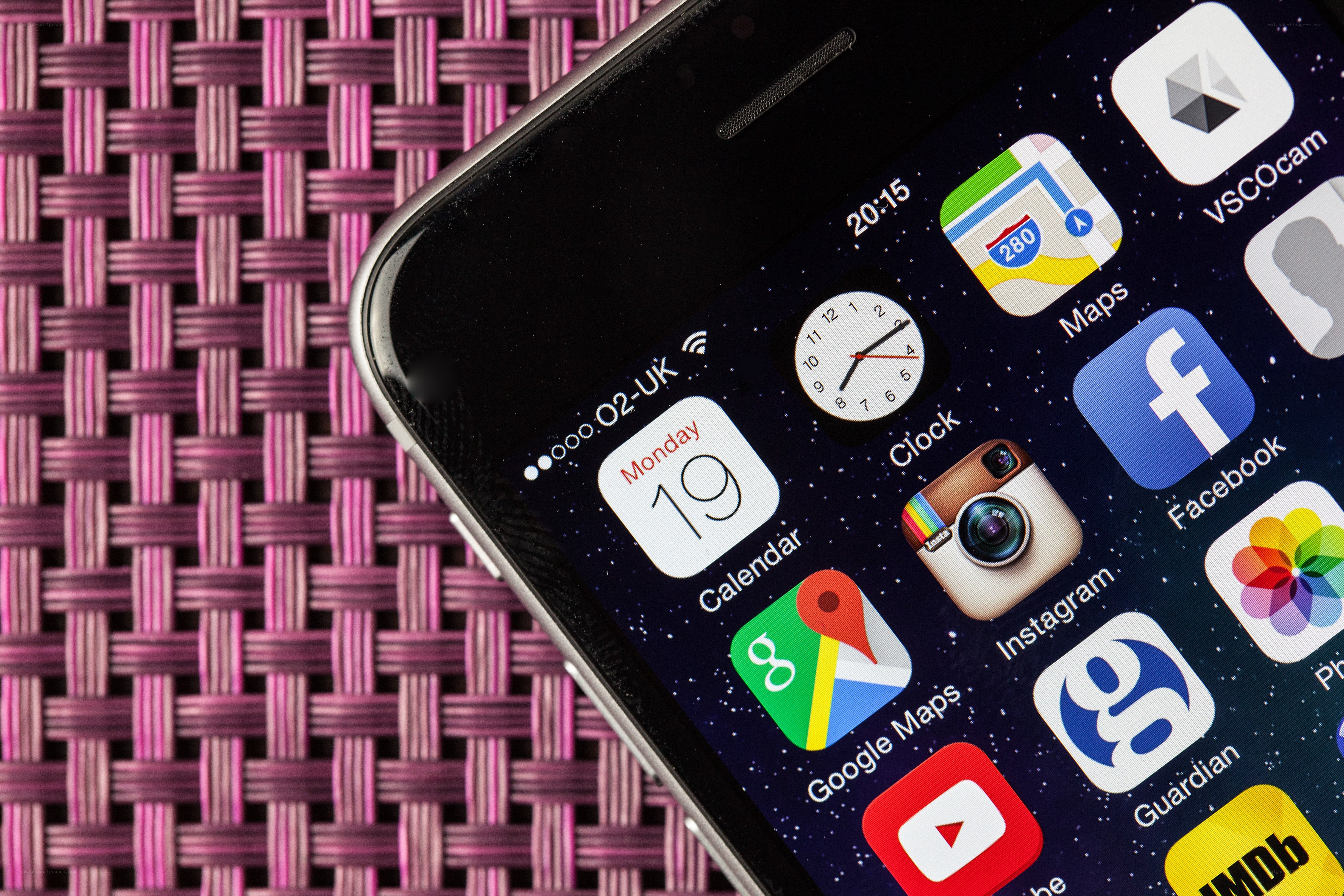 smartphone home screen close-up