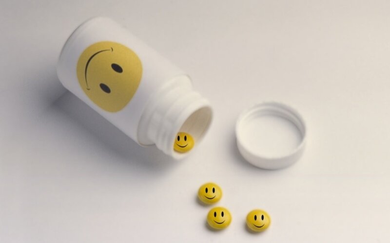 smiley face pills