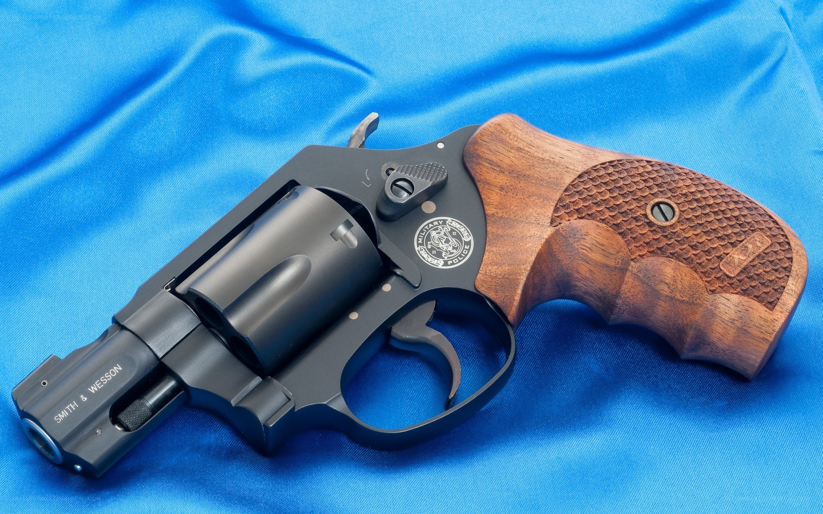 Smith & Wesson revolver