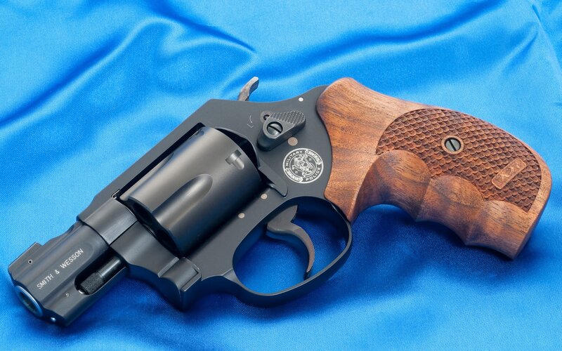 Smith & Wesson Revolver — Black, Neutral, Photograph, Wooden Grip, Blue Fabric