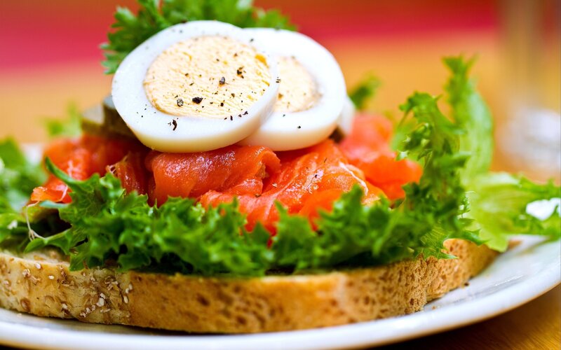 Smoked Salmon Sandwich — Green