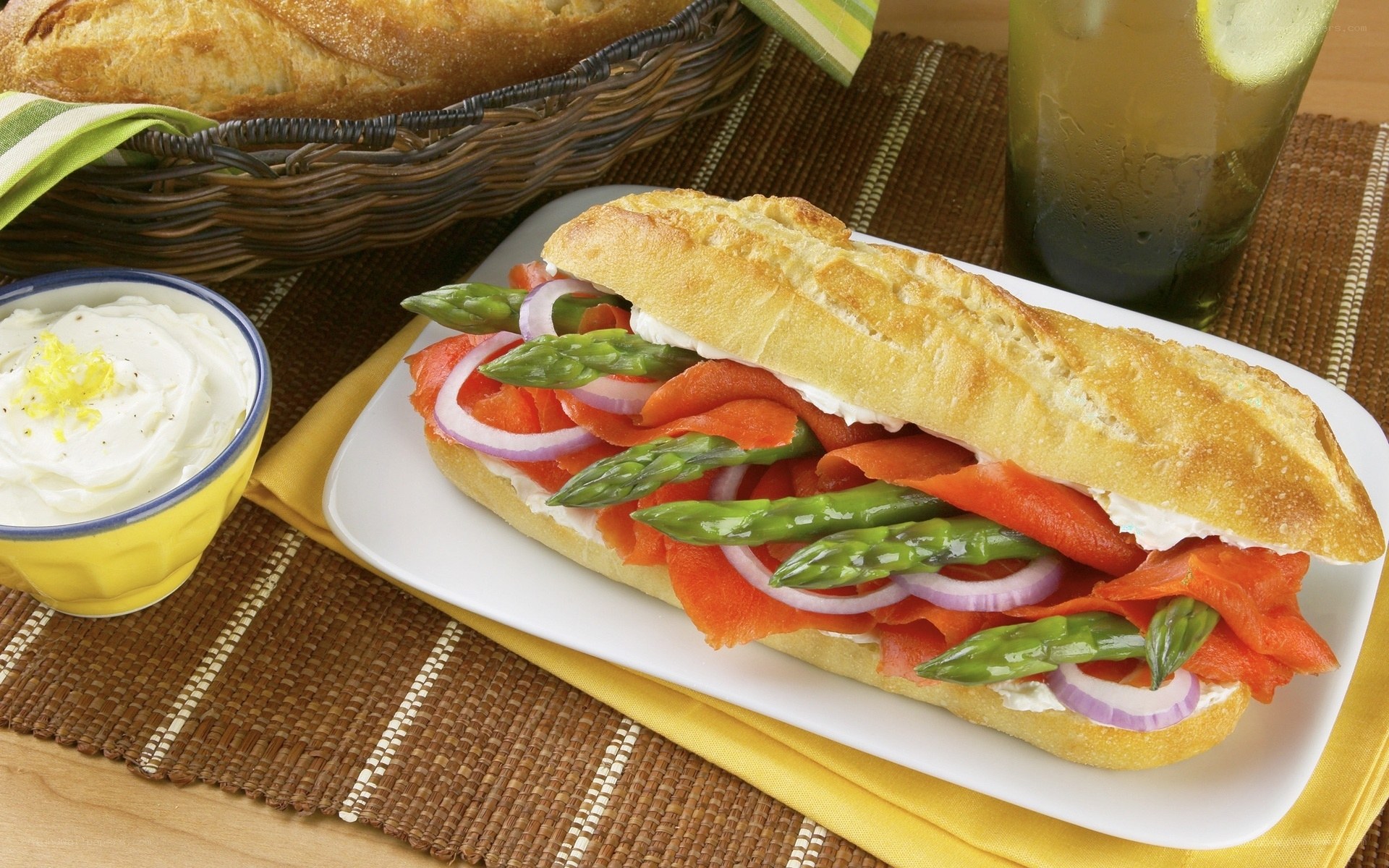 smoked salmon sandwich