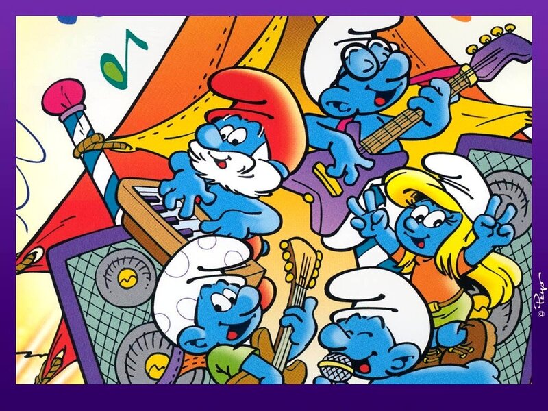 Smurfs band performing