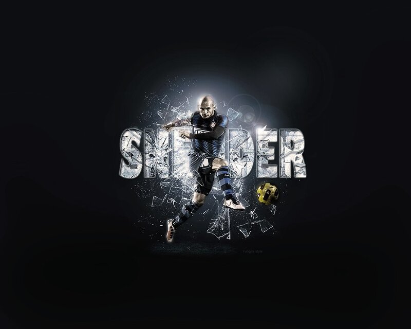 Sneijder soccer action