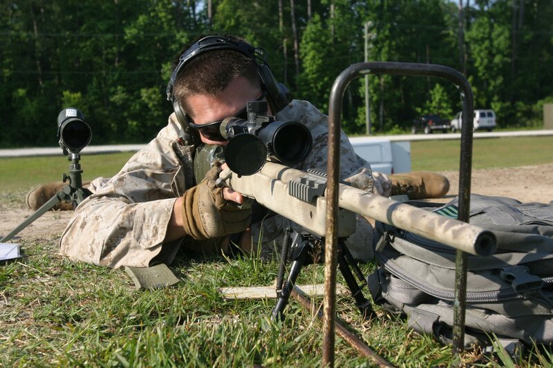 sniper aiming rifle
