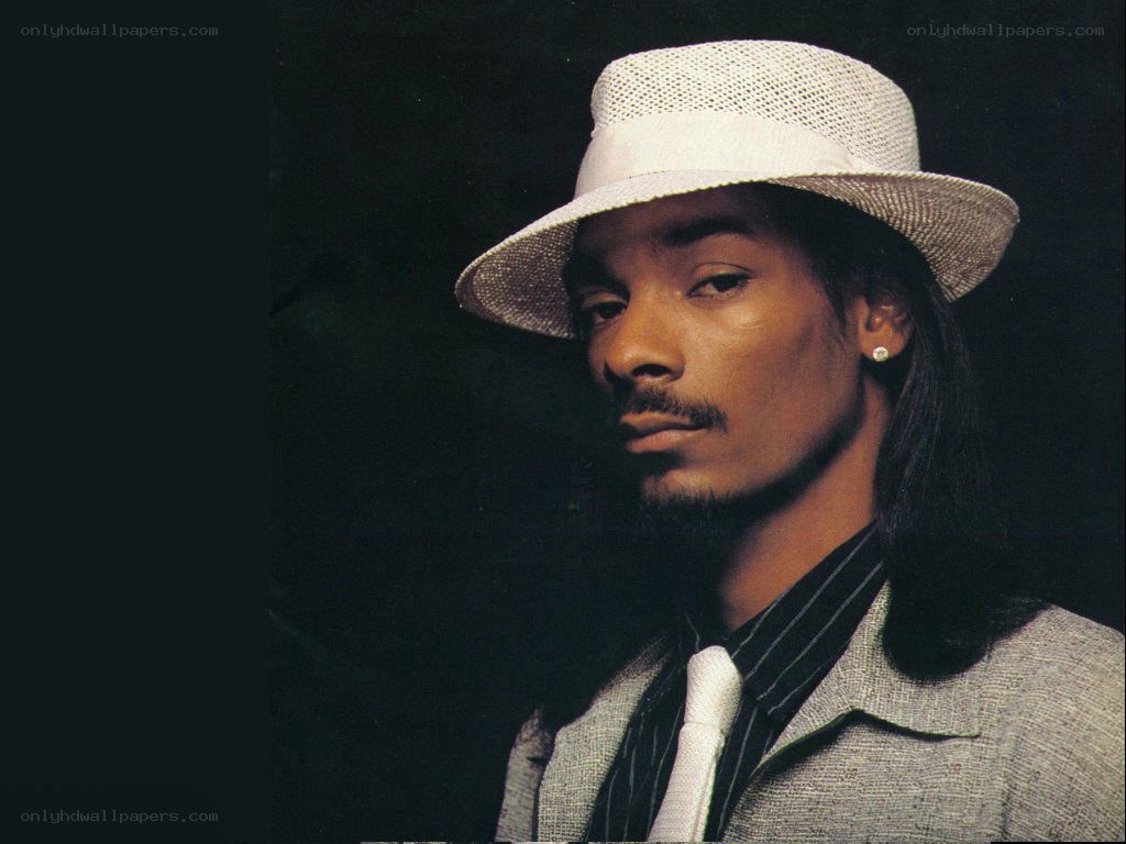 Snoop Dogg in a white hat